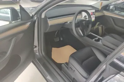 Tesla Model Y 2021, 71800 км, за 23995 USD - фото 18