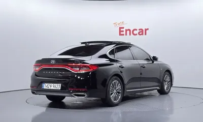 Hyundai Grandeur 2018, 122229 км, за 10509.72 USD