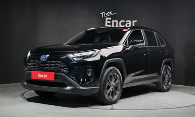 Toyota RAV4 · 2023 год