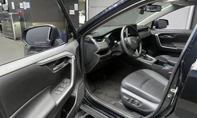 Toyota RAV4 2023, 31351 км, за 24380.57 USD - фото 11