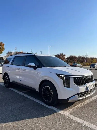 Kia Canival 2025, 14000 км, за 18483.97 USD