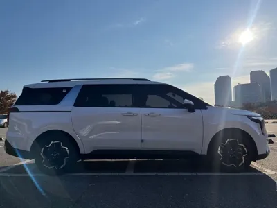 Kia Canival 2025, 14000 км, за 18483.97 USD