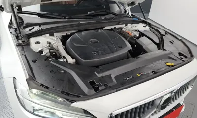 Volvo S90 2021, 88420 км, за 20840.4 USD - фото 6