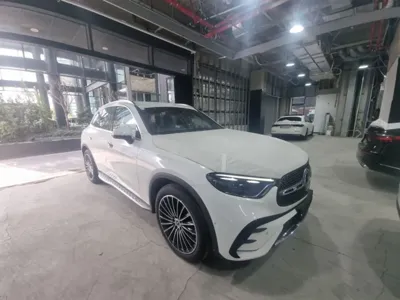 Mercedes-Benz GLC-Class 2025, 6847 км, за 48642.29 USD