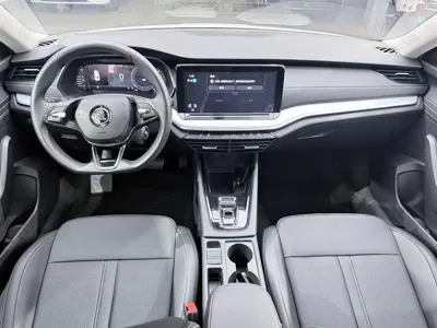 Skoda Octavia 2023, 13000 км, за 23250.65 USD - фото 10