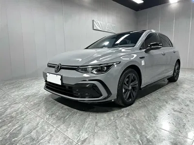 Volkswagen Golf · 2022 год