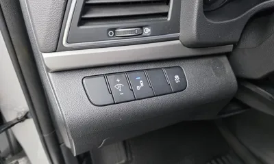 Hyundai Avante 2018, 96353 км, за 5629.98 USD - фото 15