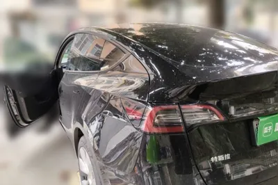 Tesla Model Y 2022, 53200 км, за 27721 USD