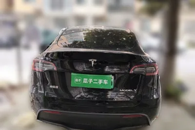 Tesla Model Y 2022, 53200 км, за 27721 USD