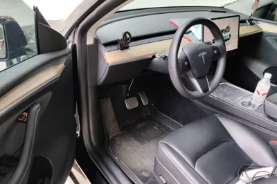 Tesla Model Y 2022, 53200 км, за 27721 USD - фото 19
