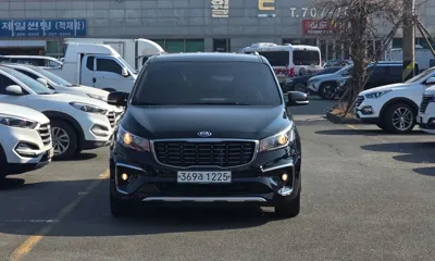 Kia Canival 2020, 96585 км, за 11093.61 USD