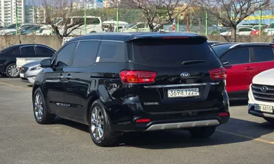 Kia Canival 2020, 96585 км, за 11093.61 USD