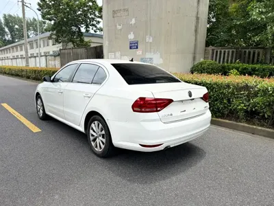 Volkswagen Lavida 2019, 70000 км, за 5495.88 USD