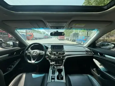 Honda Accord 2020, 59000 км, за 14537.68 USD