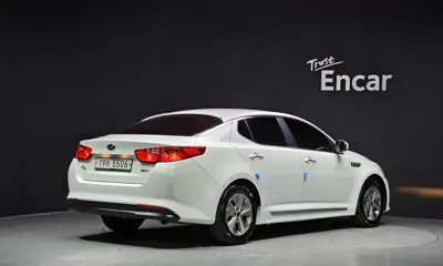 Kia K5 2014, 170965 км, за 3105.38 USD