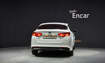 Kia K5 2014, 170965 км, за 3105.38 USD