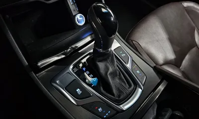 Hyundai Grandeur 2015, 140543 км, за 3940.39 USD - фото 9