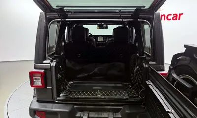 Jeep Wrangler 2021, 94265 км, за 22921.13 USD - фото 20