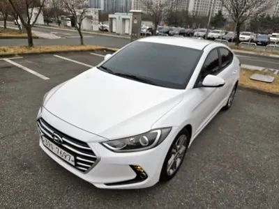 Hyundai Avante · 2018 год