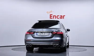 Mercedes-Benz E-Class 2021, 120609 км, за 31508.47 USD
