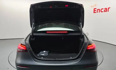 Mercedes-Benz E-Class 2021, 120609 км, за 31508.47 USD - фото 20