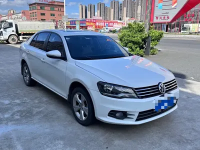 Volkswagen Bora 2015, 90000 км, за 3954.58 USD