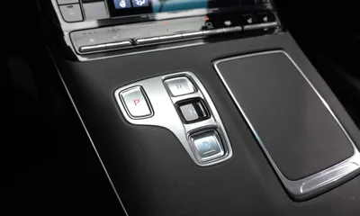 Hyundai Grandeur 2020, 34551 км, за 16256.84 USD - фото 9