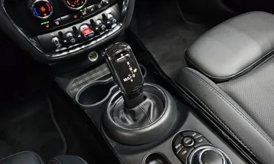 MINI Clubman 2022, 51337 км, за 16198.3 USD - фото 9