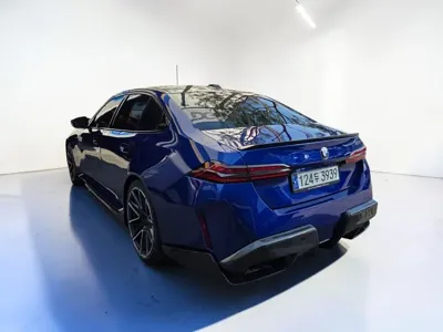 BMW M5 2025, 13000 км, за 97347.69 USD