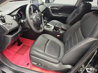 Toyota RAV4 2022, 46900 км, за 14243.4 USD