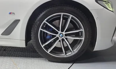 BMW 5-Series 2021, 67975 км, за 24461.29 USD - фото 21