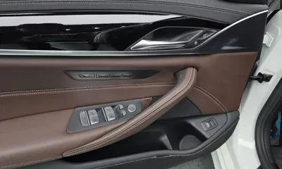 BMW 5-Series 2021, 67975 км, за 24461.29 USD - фото 28