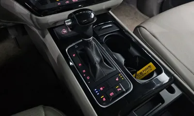 Kia Canival 2015, 233171 км, за 4005.7 USD - фото 9