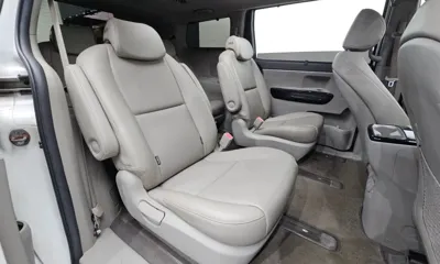 Kia Canival 2015, 233171 км, за 4005.7 USD - фото 11