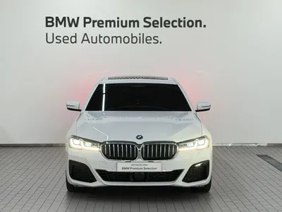 BMW 5-Series 2022, 57317 км, за 23303.14 USD