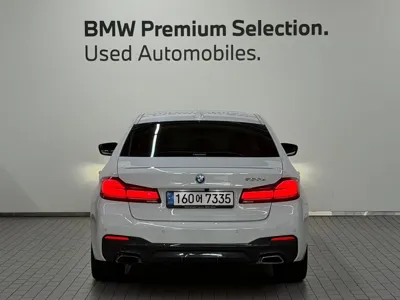BMW 5-Series 2022, 57317 км, за 23303.14 USD