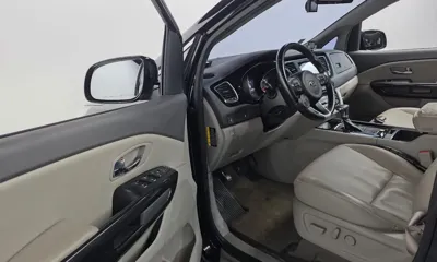 Kia Canival 2017, 123759 км, за 6953.64 USD - фото 11
