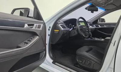 Hyundai Genesis 2015, 94739 км, за 7862.57 USD - фото 12
