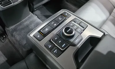 Hyundai Genesis 2015, 94739 км, за 7862.57 USD - фото 18