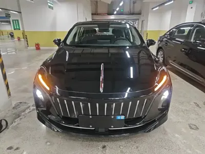 Hongqi Hongqi E-QM5 2024, 12700 км, за 12389.4 USD