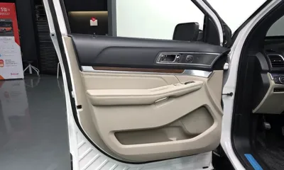 Ford Explorer 2019, 70388 км, за 12406.46 USD - фото 24