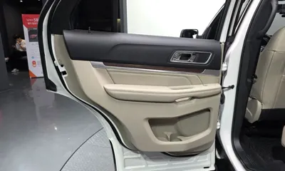 Ford Explorer 2019, 70388 км, за 12406.46 USD - фото 25