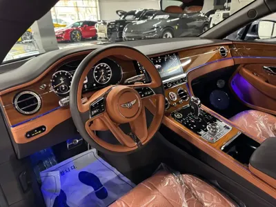 Bentley Continental 2020, 36600 км, за 129456.27 USD