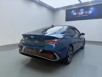 Hyundai Elantra 2024, 30500 км, за 12178.3 USD