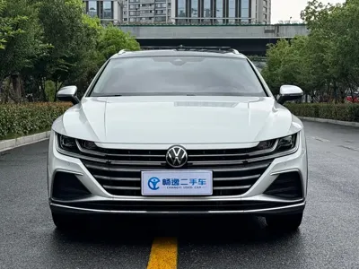 Volkswagen CC 2022, 30000 км, за 18076.98 USD