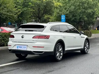 Volkswagen CC 2022, 30000 км, за 18076.98 USD