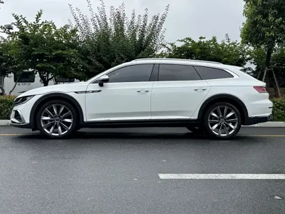 Volkswagen CC 2022, 30000 км, за 18076.98 USD