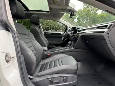 Volkswagen CC 2022, 30000 км, за 18076.98 USD - фото 12