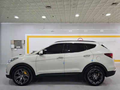 Hyundai Santafe 2016, 88673 км, за 9124.33 USD