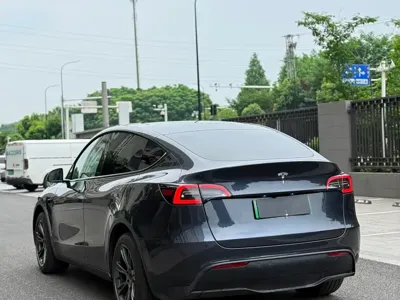 Tesla Model Y 2024, 9800 км, за 22071.91 USD - фото 7